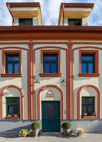 Dum U Zvonu - House At The Bell