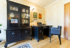 Dum U Zvonu - House At The Bell