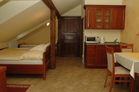 Restaurace A Penzion Pod Radnicí