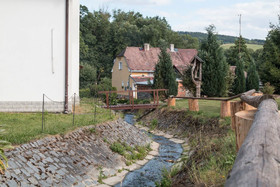 Outline Centre Jiricna