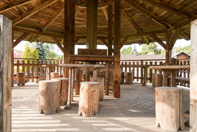 Outline Centre Jiricna