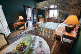 Chateau Loucen Garden Retreat