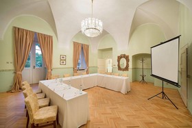 Chateau Loucen Garden Retreat