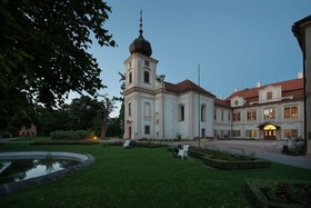 Chateau Loucen Garden Retreat