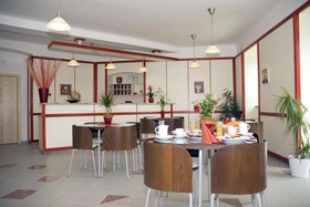 Hotel Ostrov Garni