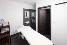 Pytloun Travel Hotel