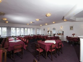 EA Hotel Esplanade