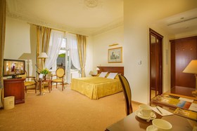 Savoy Westend Hotel