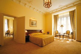 Savoy Westend Hotel