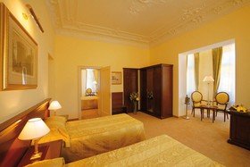 Savoy Westend Hotel