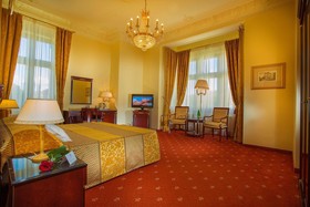 Savoy Westend Hotel