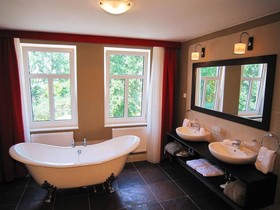 SwissHouse Apartmets & Spa