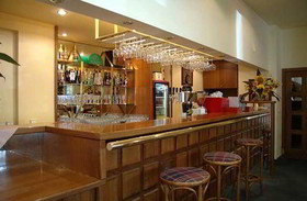 Abri Hotel