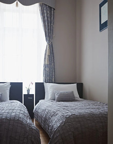 Almandine Apartments