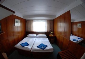 Botel Racek