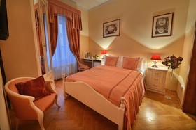 Boutique Hotel Constans