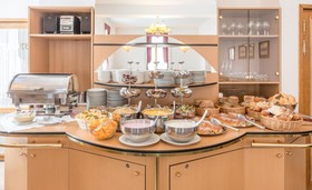 Aureli hotel City Inn