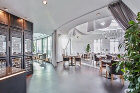 Dancing House Hotel