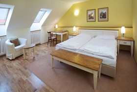 Dolce Villa Hotel