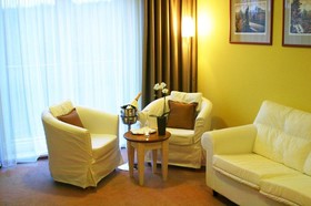 Dolce Villa Hotel