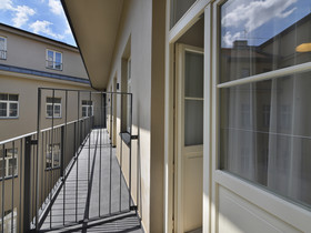 EA Hotel New Town