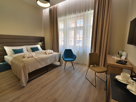 EA Hotel New Town