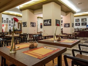 EA Hotel Rokoko