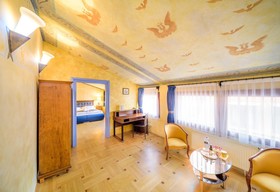 Elite Hotel