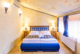 Elite Hotel