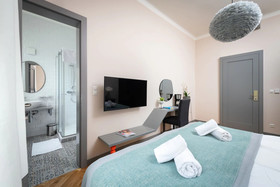 EMPIRENT Garden Suites Residence