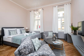 EMPIRENT Garden Suites Residence