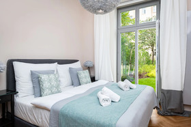 EMPIRENT Garden Suites Residence