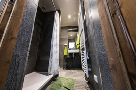 Freedom rooms and apartments