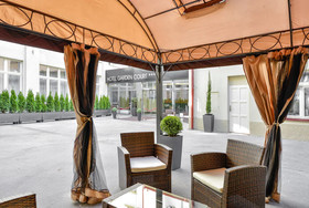 Garden Court