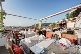 Golden Well Hotel