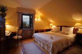 Golden Well Hotel