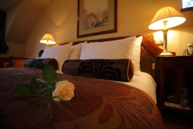 Golden Well Hotel