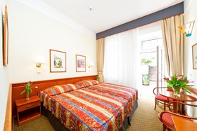 Hotel 16