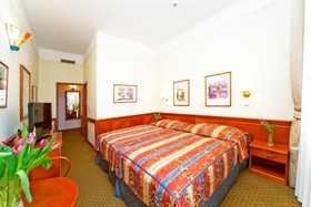 Hotel 16