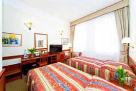 Hotel 16