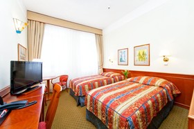 Hotel 16