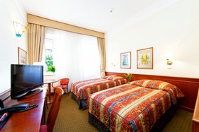 Hotel 16