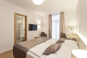 Hotel Carol