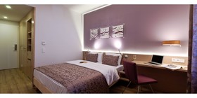 Hotel Carol