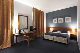 Hotel Carol