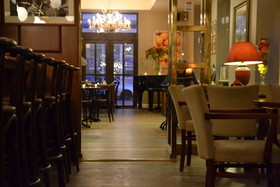 Hotel Carol