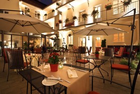 Hotel Bookquet
