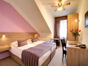Hotel Meda Art Of Museum Kampa