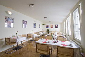 Hotel Meda Art Of Museum Kampa