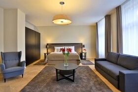 James Hotel & Apartments